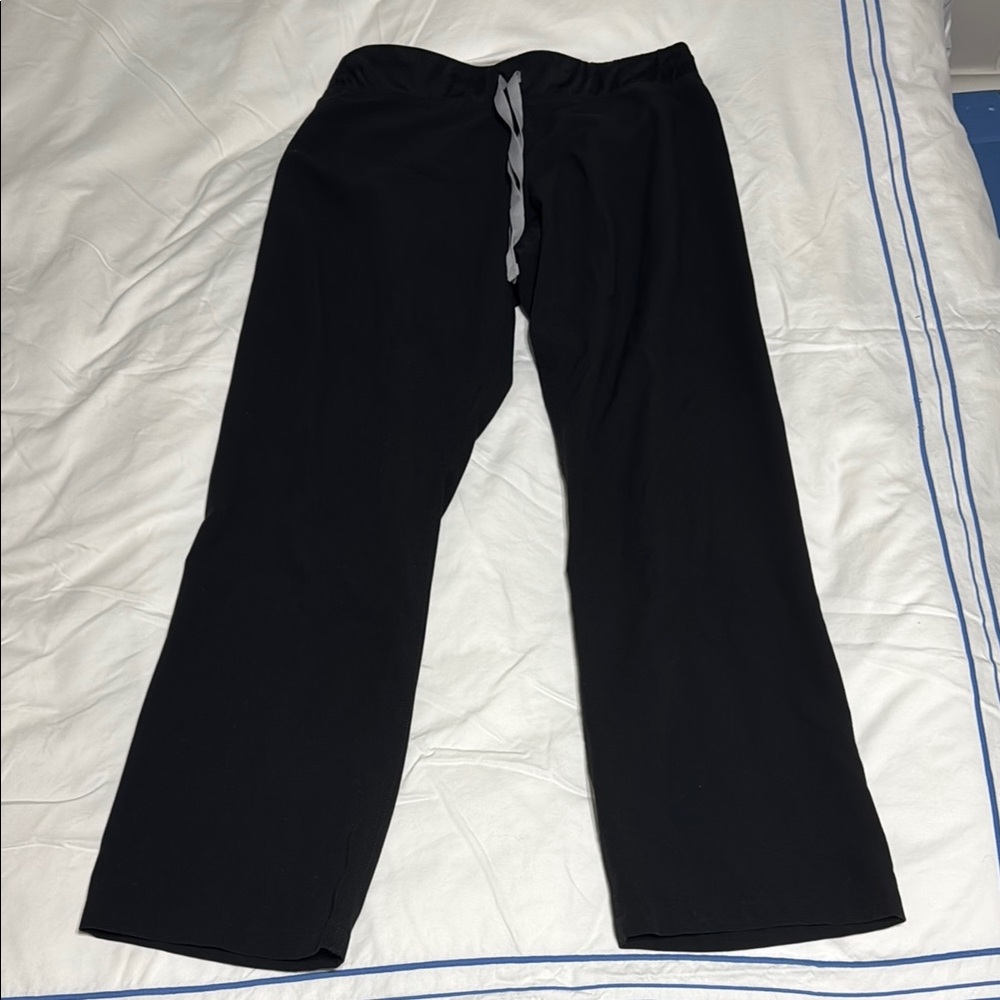 Women’s Figs Black Scrub Pants